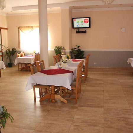 Hotel Czardasz เชสเนีย ภายนอก รูปภาพ